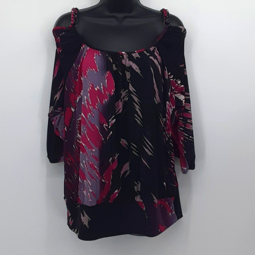 Bisou Bisou Cold-Shoulder Top